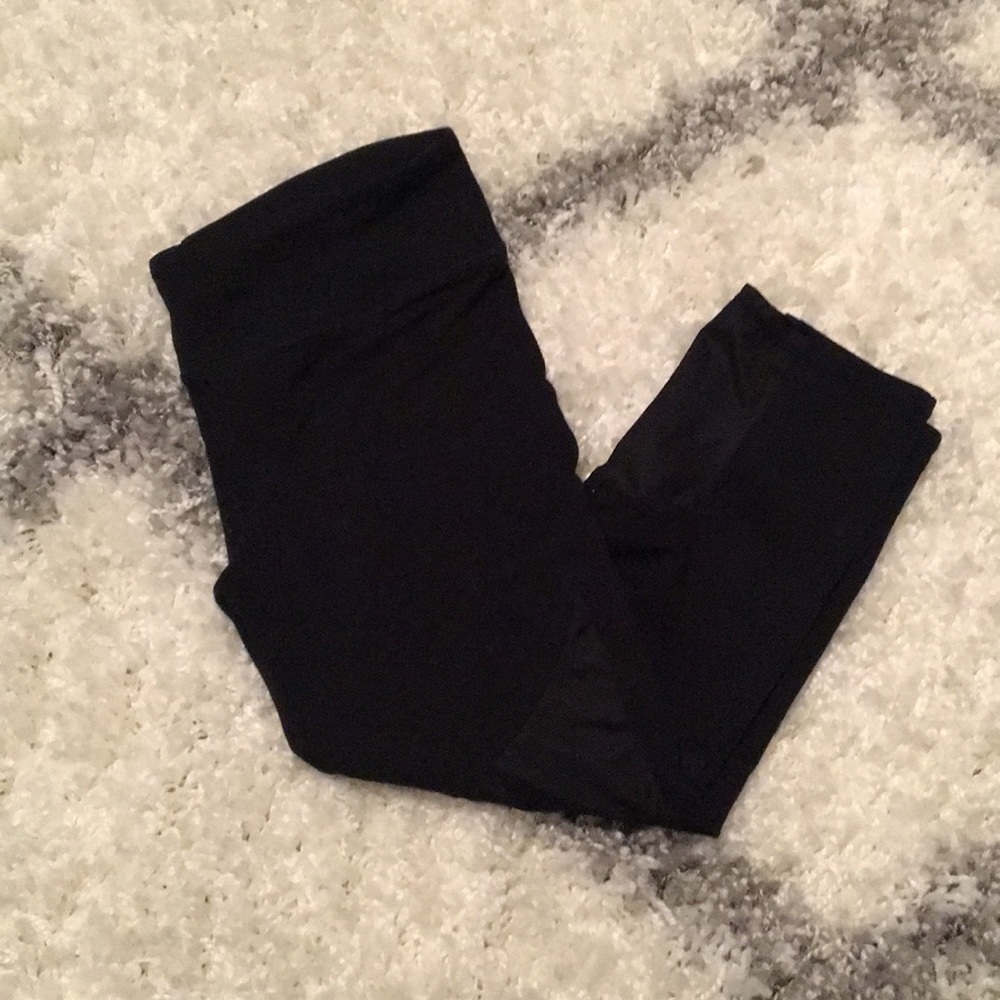 Fabletics Cropped Leggings